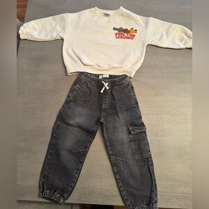 Zara Cream Sweatshirt and Black Cargo Set size 5 Years- Great Condition!